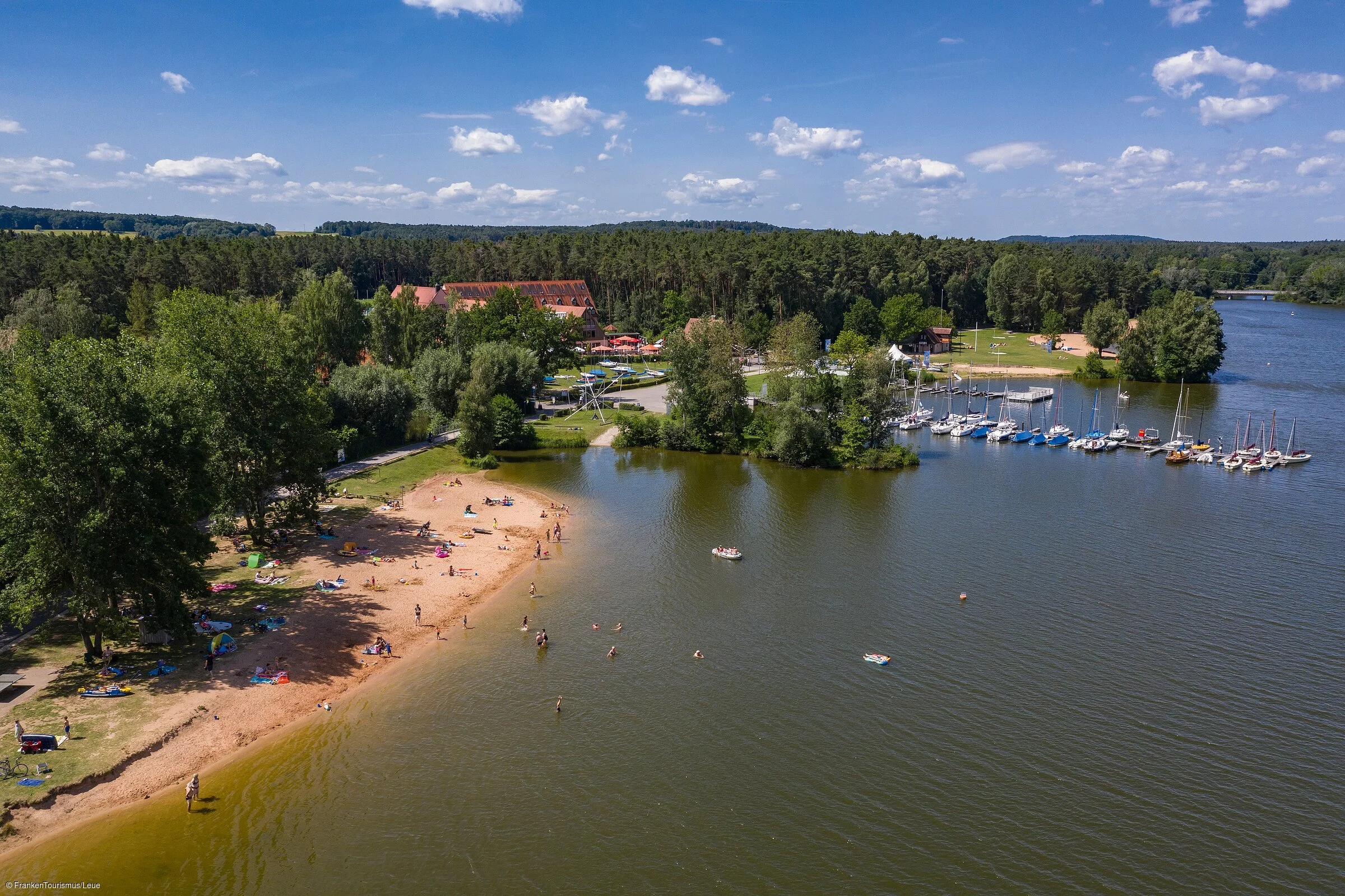 Erholung am Strand Kleiner Brombachsee (Langlau/Fränkisches Seenland)