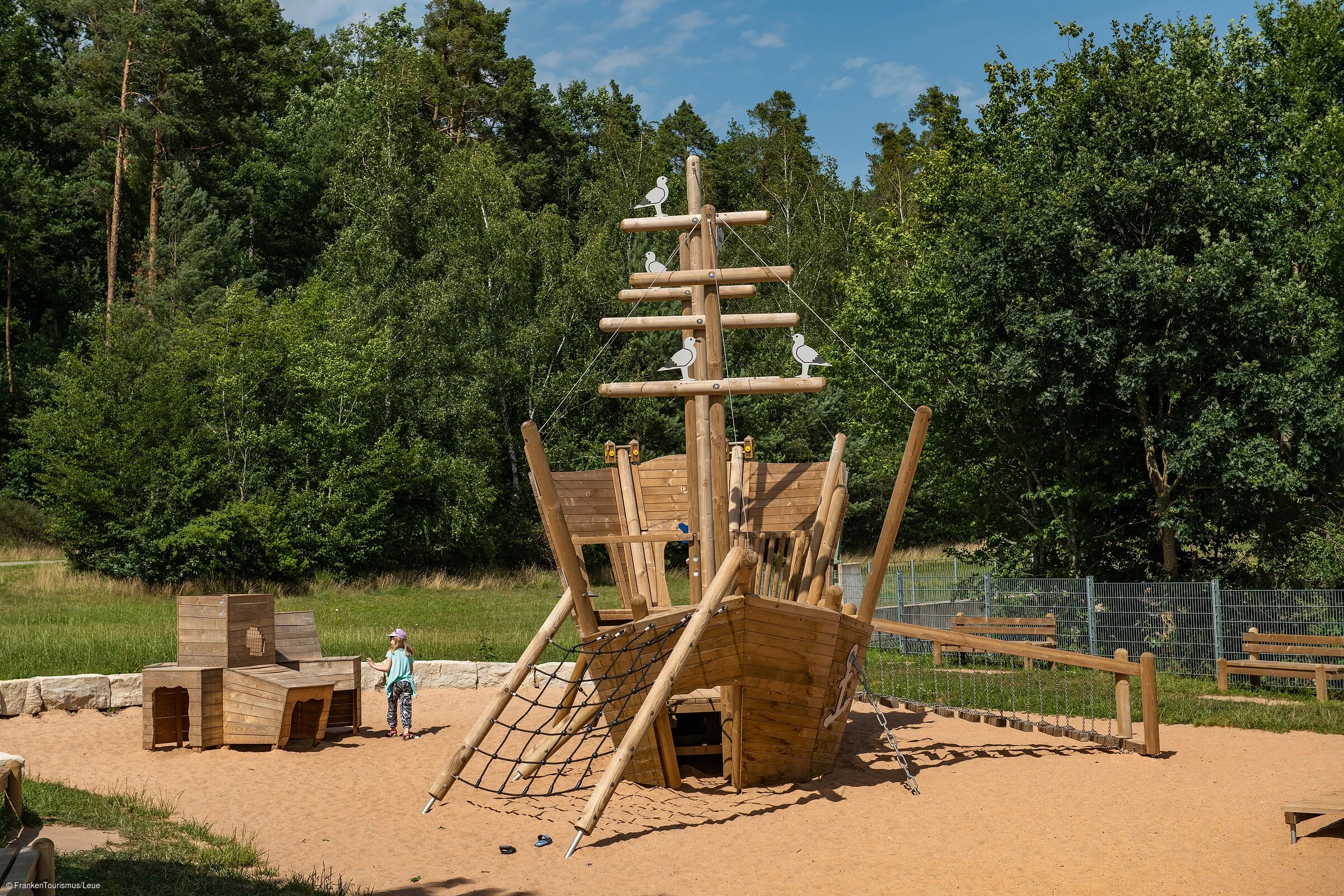 Kinder-Spielplatz am Seezentrum Allmannsdorf am Großen Brombachsee (Fränkisches Seenland) Kinder-Spielplatz am Seezentrum Allmannsdorf am Großen Brombachsee