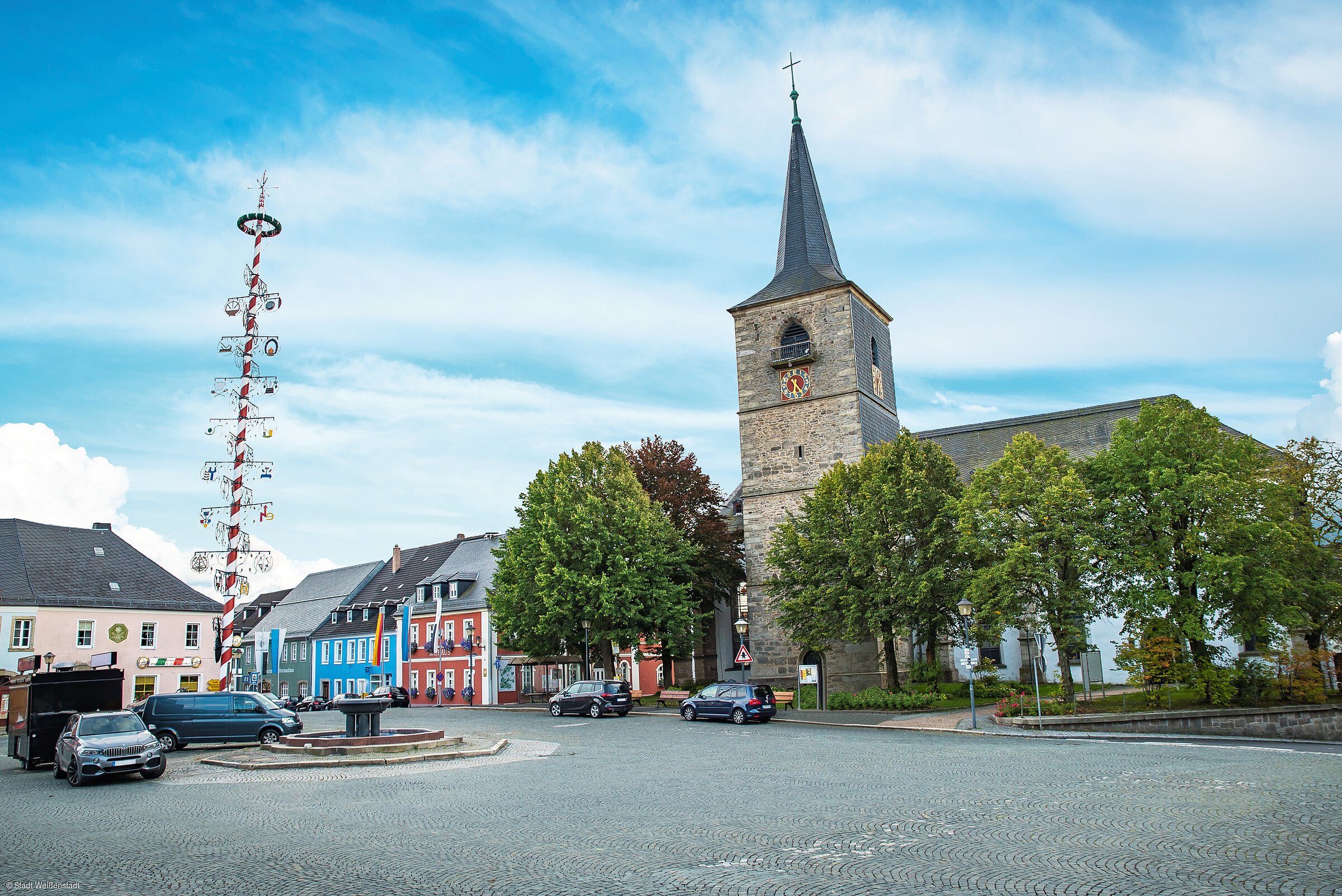 Marktplatz Weißenstadt - Blick auf die Stadtkirche St. Jakobus