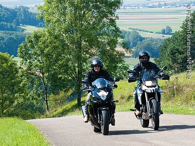 Mit dem Motorrad unterwegs (Fränkisches Seenland)