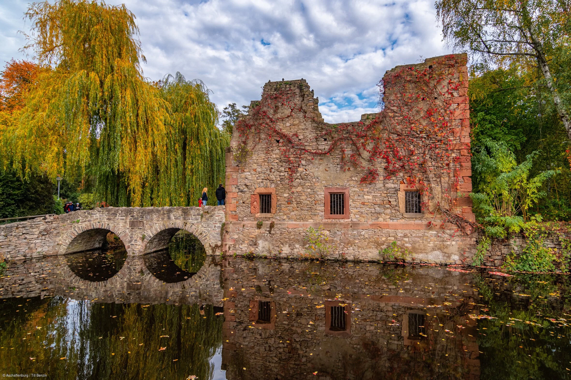 Schöntalsee Ruine Herbst