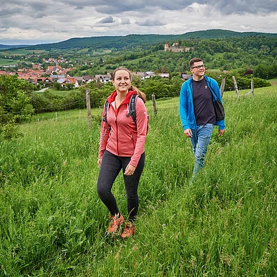 Abwechslungsreiche Wanderwege um die Burgruine Königsberg i.Bay. (Königsberg/Hassberge)