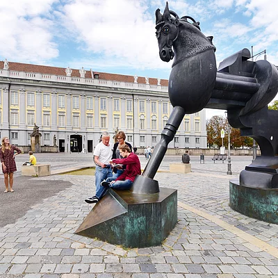 Schlossplatz mit "Anscavallo" (Ansbach, Romantisches Franken)