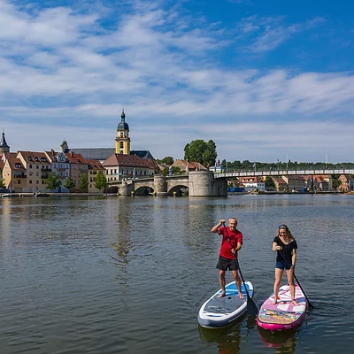 Stand up Paddling auf dem Mainufer (Kitzingen/Fränkisches Weinland)