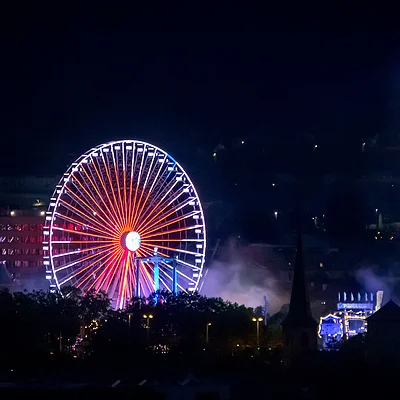 Blick aus der Ferne auf den Festplatz Talavera