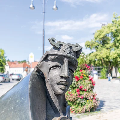 Brunnen am Schlossplatz Ansbacchantin von Jürgen Goertz