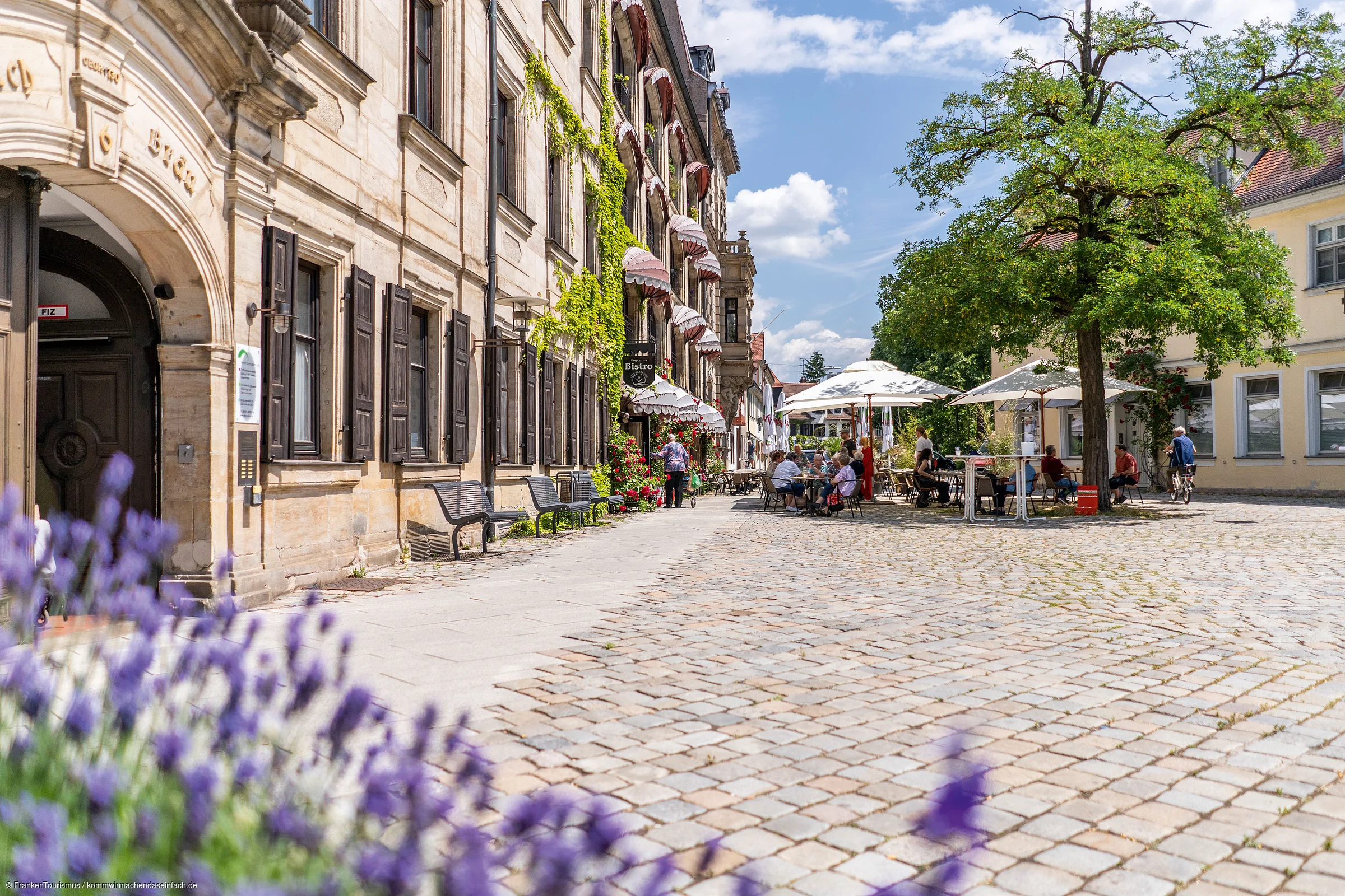 Blick über den Altstädter Kirchplatz
