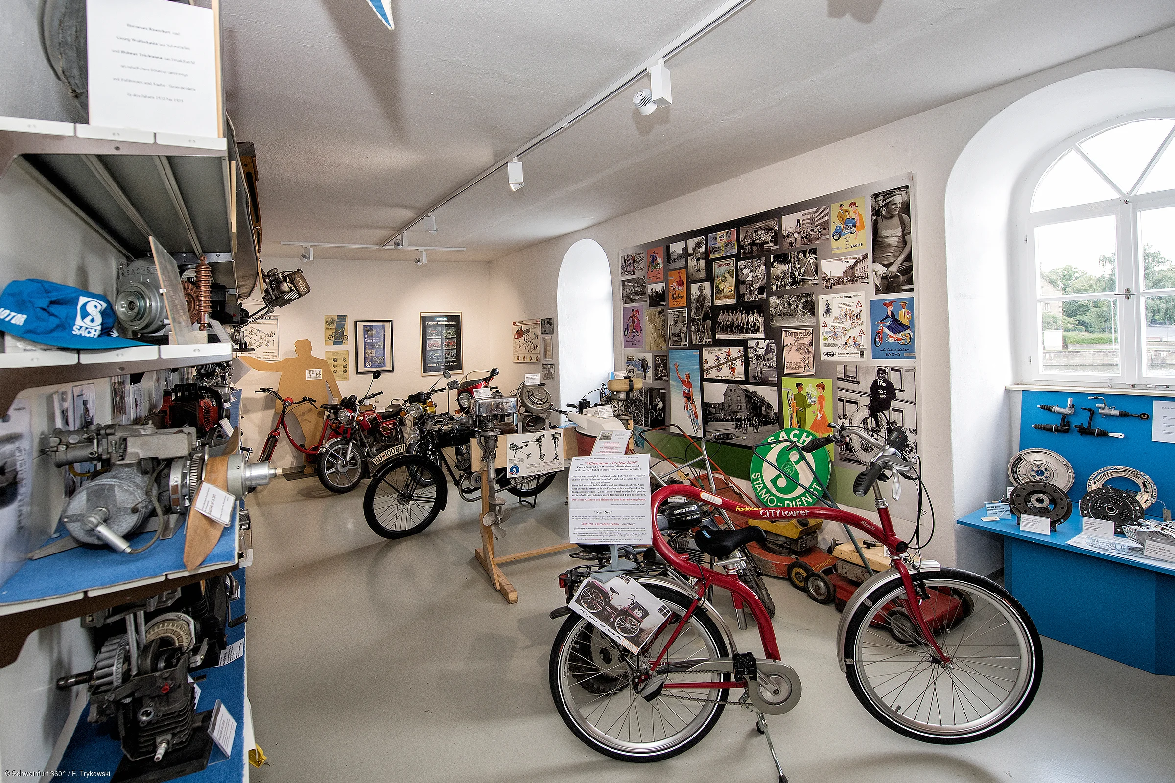 Mit Familie im Industriemuseum