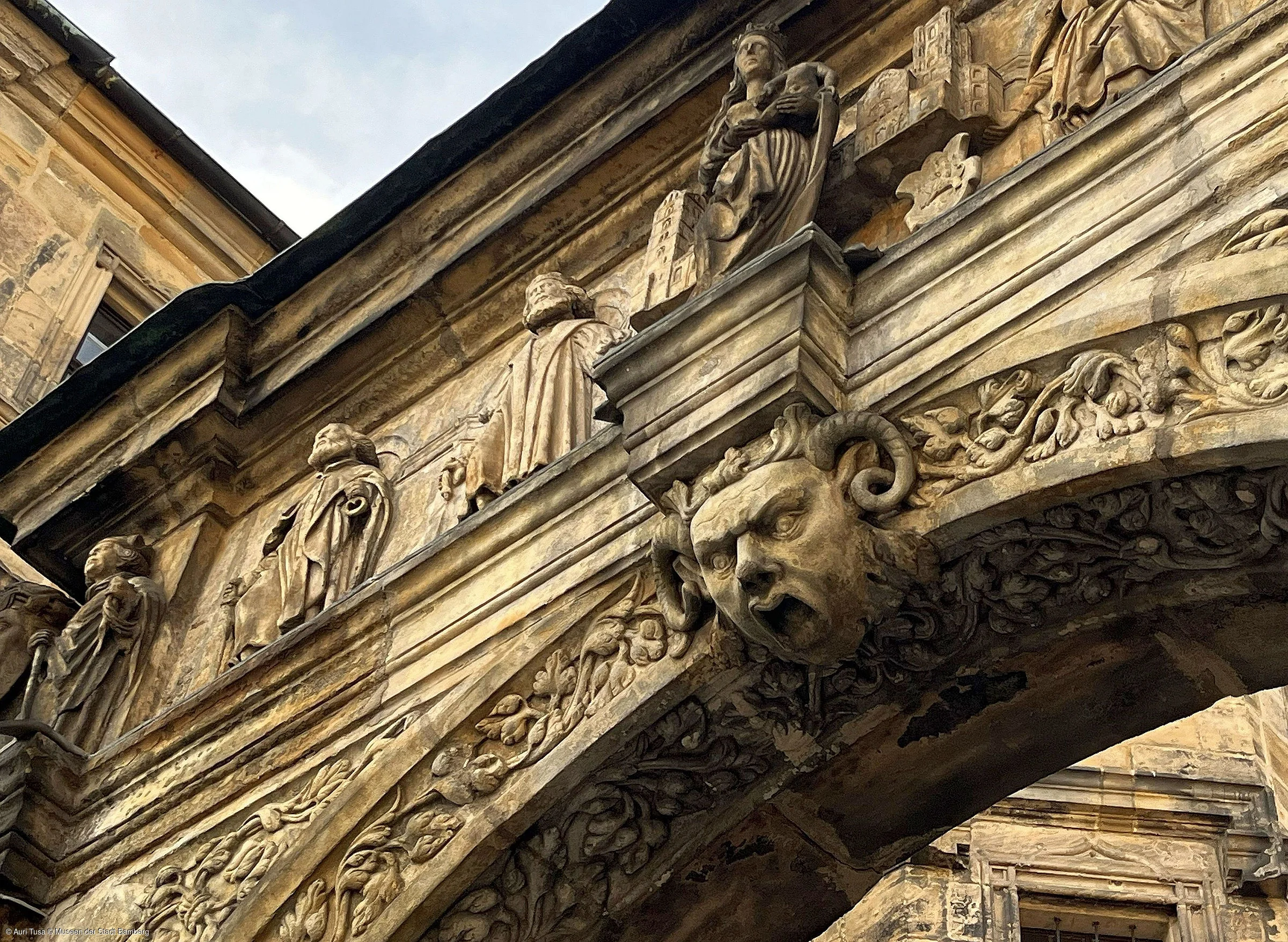 Widderkopf an der Schönen Pforte, dem Eingang der Alten Hofhaltung in Bamberg.