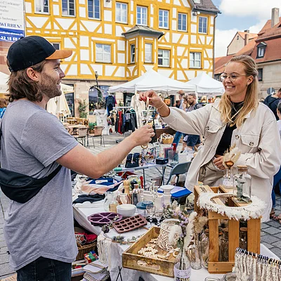 Grafflmarkt in der Fürther Altstadt am 25.06.2022; FOTO: Tim Händel